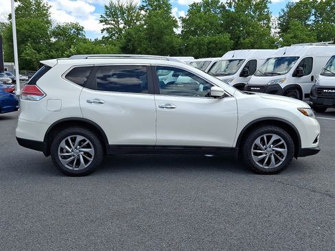 Used 2015 Nissan Rogue SL w/ SL Premium Package AWD/4WD image 4
