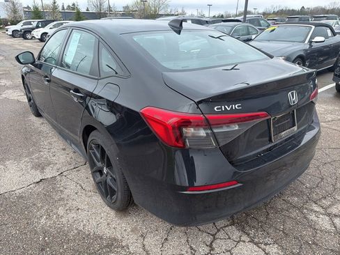 Used 2023 Honda Civic Sport image 3