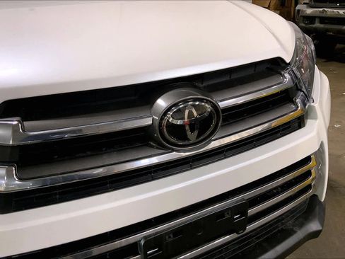 Used 2019 Toyota Highlander Limited image 58