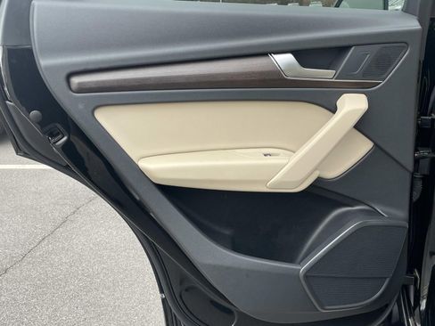 Certified 2022 Audi Q5 2.0T Premium w/ Convenience Package image 11