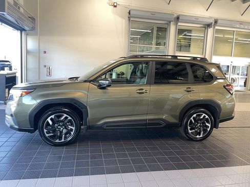 Used 2025 Subaru Forester Limited image 4