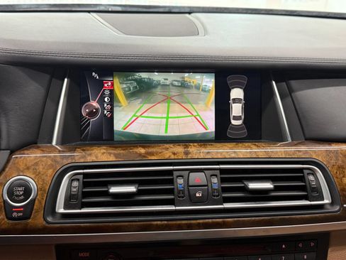 Used 2015 BMW 750i RWD image 33