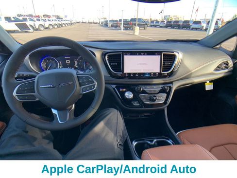 New 2026 Chrysler Pacifica Pinnacle AWD/4WD image 13