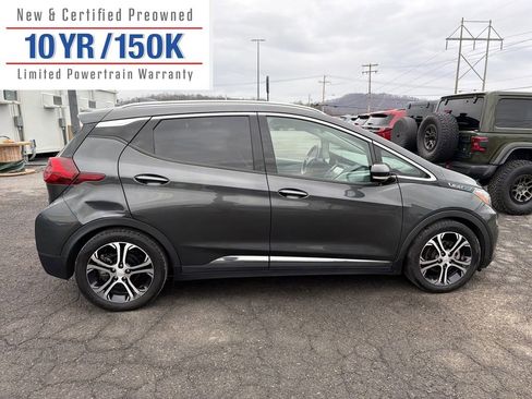 Used 2020 Chevrolet Bolt Premier w/ Infotainment Package image 5
