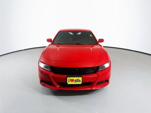Used 2022 Dodge Charger SXT image 4