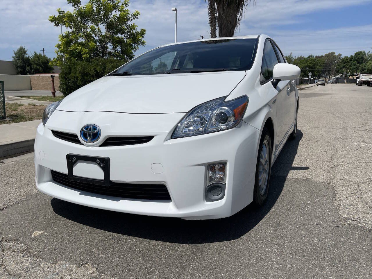 Used 2010 Toyota Prius FWD image 2
