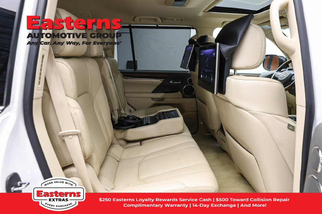 Used 2021 Lexus LX 570 4WD w/ Luxury Package image 29