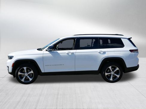 Used 2025 Jeep Grand Cherokee L Limited w/ Trailer Tow Package AWD/4WD image 4