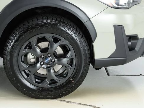 Used 2023 Subaru Crosstrek 2.0i Premium w/ Special Edition AWD/4WD image 18