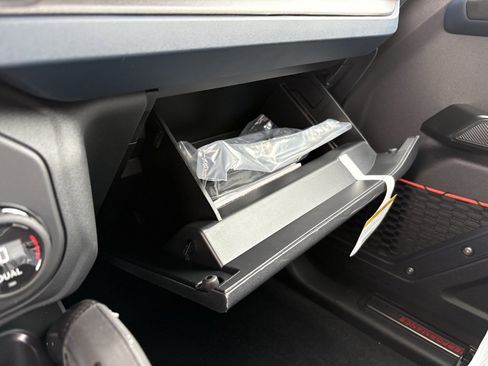 New 2025 Ford Bronco Raptor image 33