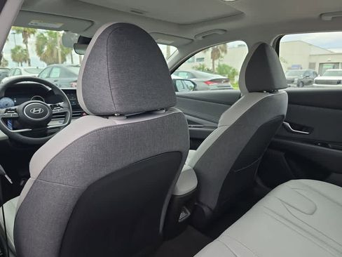 New 2026 Hyundai Elantra Limited FWD image 20