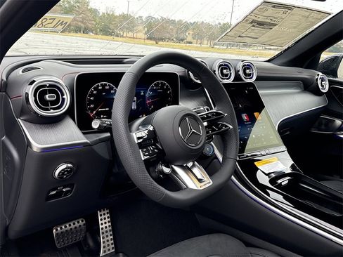 New 2026 Mercedes-Benz GLC 43 AMG 4MATIC image 10