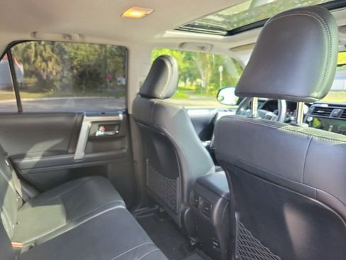 Used 2018 Toyota 4Runner Limited AWD/4WD image 31