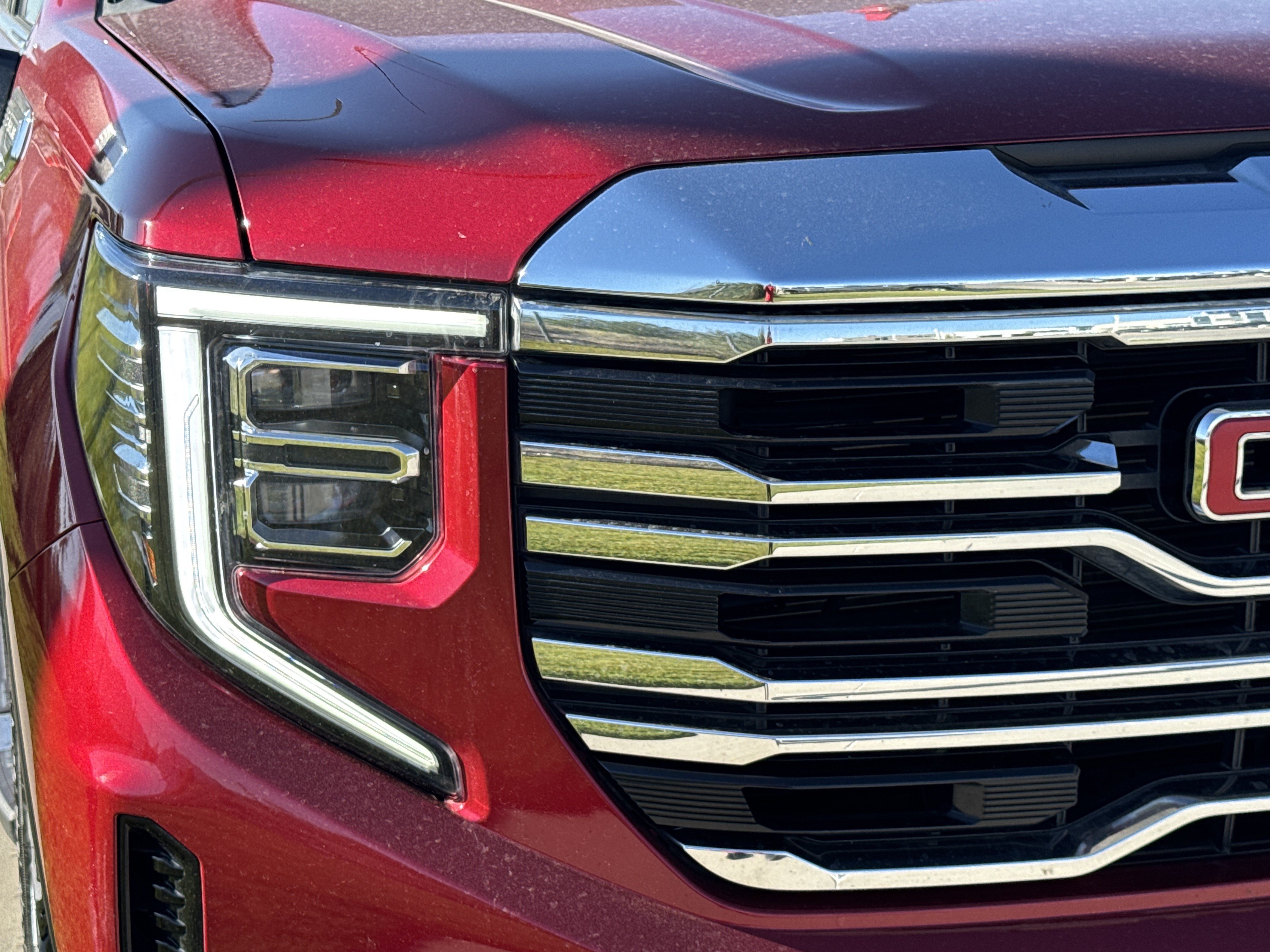 Used 2022 GMC Sierra 1500 SLT w/ SLT Convenience Package AWD/4WD image 10
