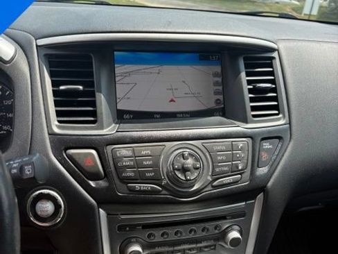 Used 2019 Nissan Pathfinder SL AWD/4WD image 21