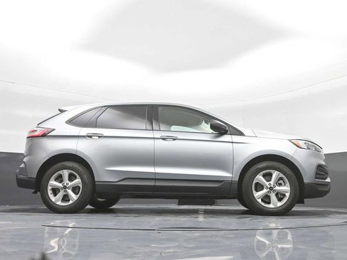 Used 2023 Ford Edge SE image 36