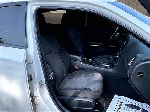 Used 2022 Dodge Charger SXT RWD image 6