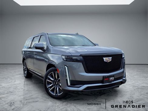 Used 2021 Cadillac Escalade ESV Sport Platinum AWD/4WD image 1