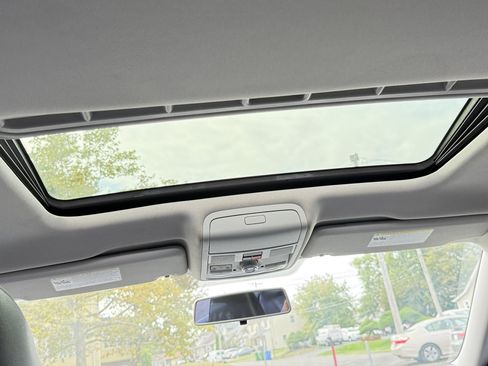 Used 2018 Volkswagen Passat 2.0T SE image 26