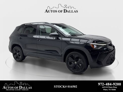 Used 2025 Volkswagen Taos SE FWD image 1