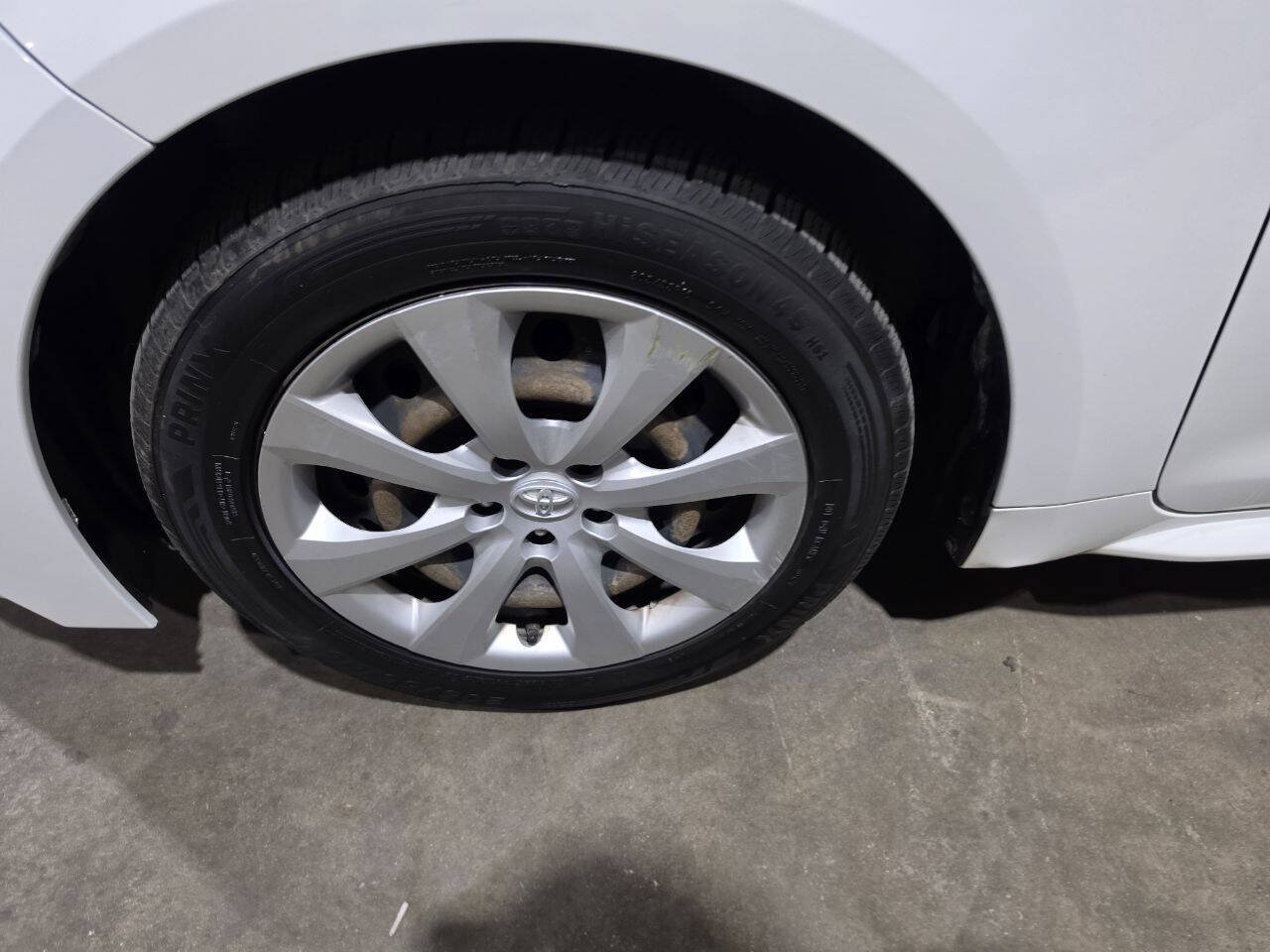 Used 2020 Toyota Corolla LE FWD image 24