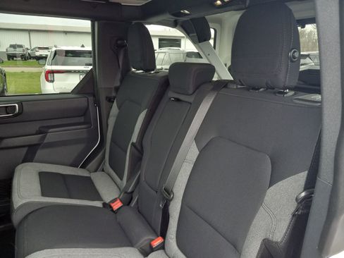 Used 2025 Ford Bronco Big Bend image 14