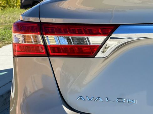 Used 2015 Toyota Avalon XLE Touring image 26