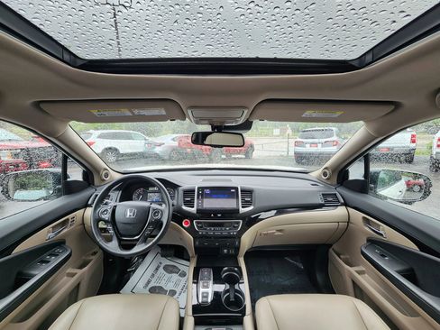 Used 2016 Honda Pilot Touring image 9