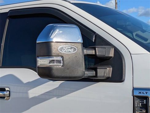Used 2019 Ford F250 XLT w/ FX4 Off-Road Package image 12