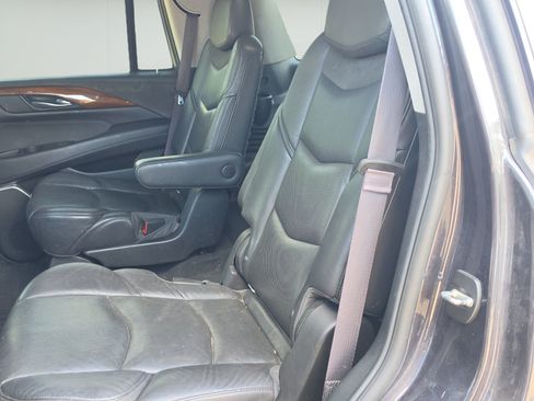 Used 2016 Cadillac Escalade Premium AWD/4WD image 21