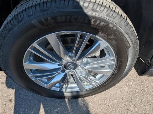 Used 2021 INFINITI QX80 Luxe image 9