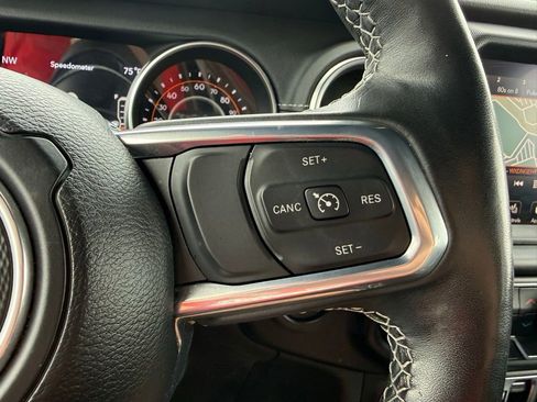 Used 2023 Jeep Wrangler Unlimited Sahara w/ LED Lighting Group AWD/4WD image 15