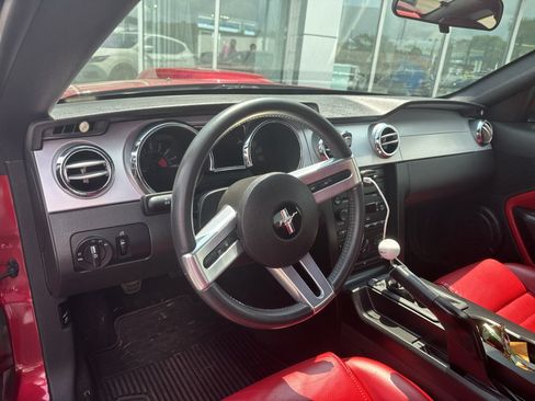 Used 2005 Ford Mustang GT Premium RWD image 9