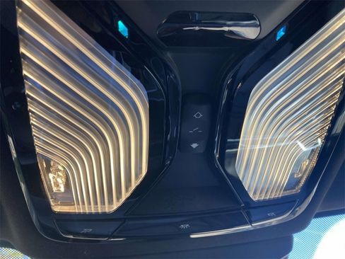 Used 2025 BMW X5 xDrive50e w/ Premium Package image 18