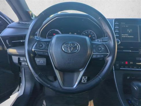 Used 2019 Toyota Avalon XSE image 11