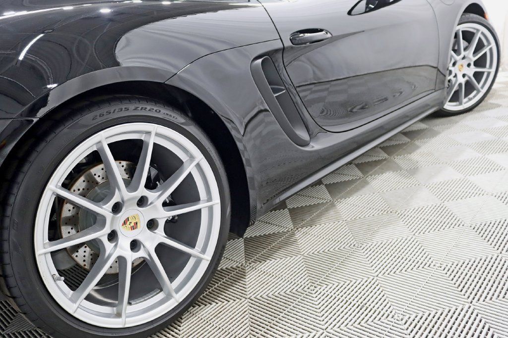 Used 2025 Porsche 718 Cayman GTS RWD image 12