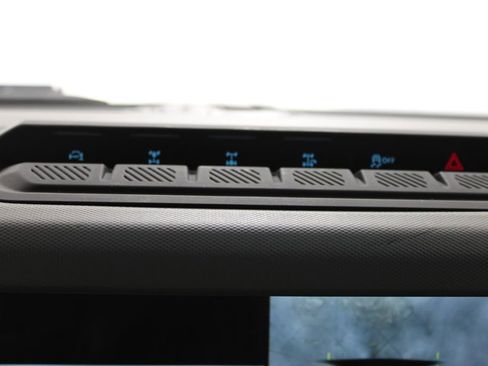 Used 2021 Ford Bronco Badlands image 60