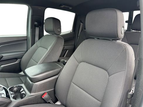 Used 2024 Chevrolet Colorado LT w/ LT Convenience Package RWD image 9