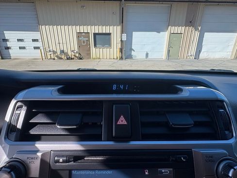 Used 2015 Toyota 4Runner SR5 image 17