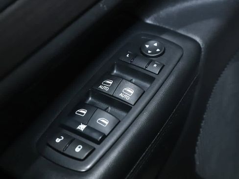 Used 2015 Jeep Grand Cherokee Laredo w/ Quick Order Package 23E AWD/4WD image 16