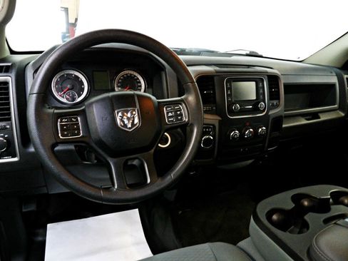 Used 2018 RAM 1500 Express RWD image 14