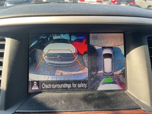 Used 2017 Nissan Pathfinder Platinum image 33