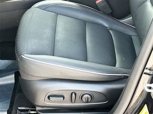 Used 2023 Chevrolet TrailBlazer RS image 18