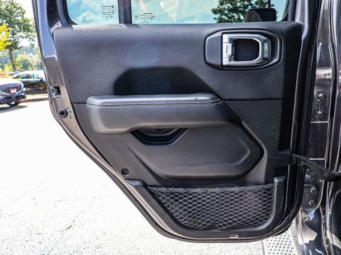 Used 2021 Jeep Wrangler Unlimited Sahara image 46