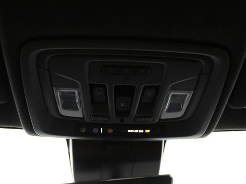 Used 2023 GMC Sierra 1500 Denali Ultimate AWD/4WD image 35
