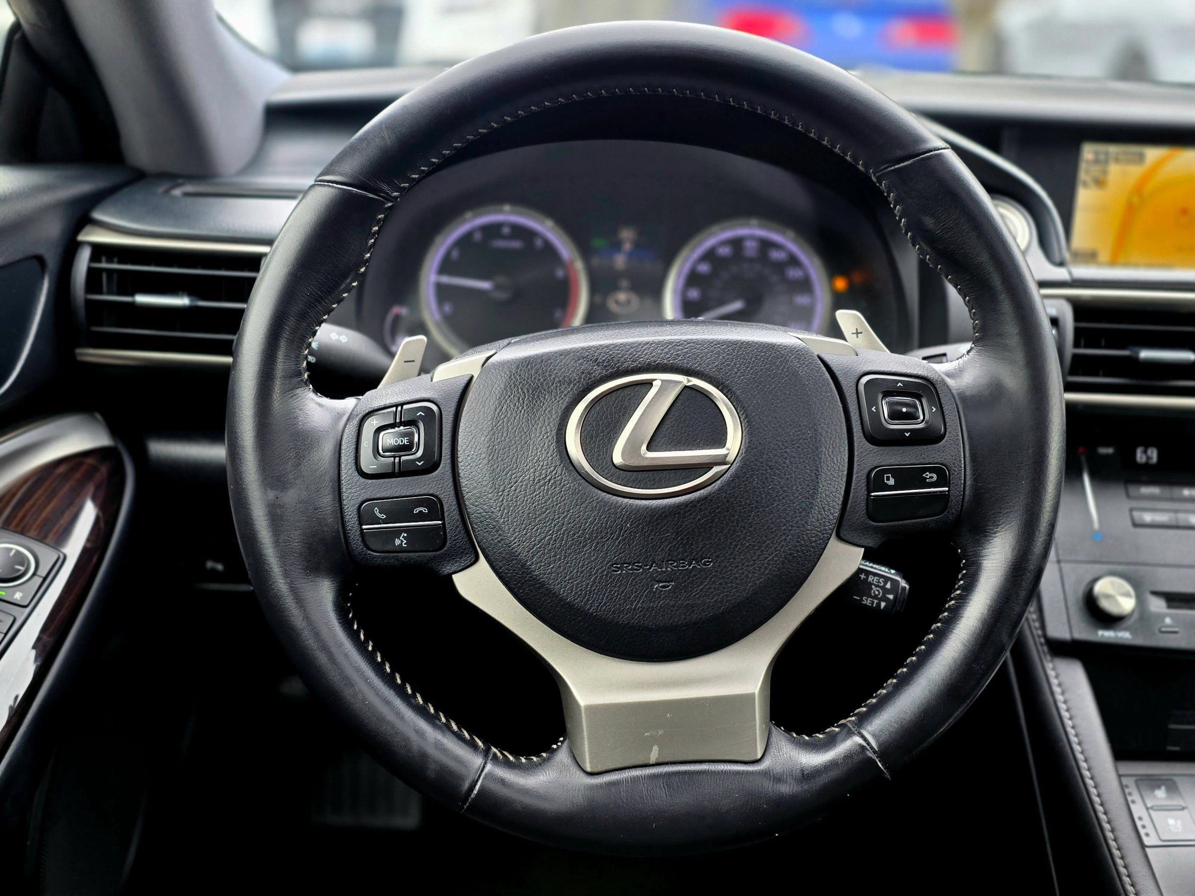 Used 2016 Lexus RC 200t RWD image 12
