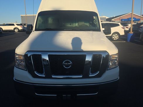 Used 2018 Nissan NV 2500 SL w/ Navigation Package image 9