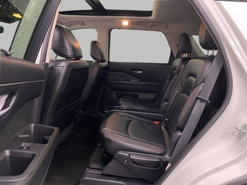 Used 2022 Nissan Pathfinder SL w/ SL Premium Package AWD/4WD image 29