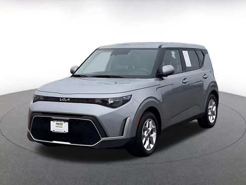 Used 2025 Kia Soul LX w/ LX Technology Package FWD image 7
