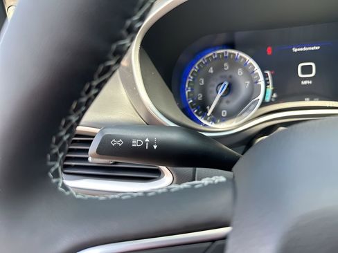 New 2026 Chrysler Voyager LX image 30